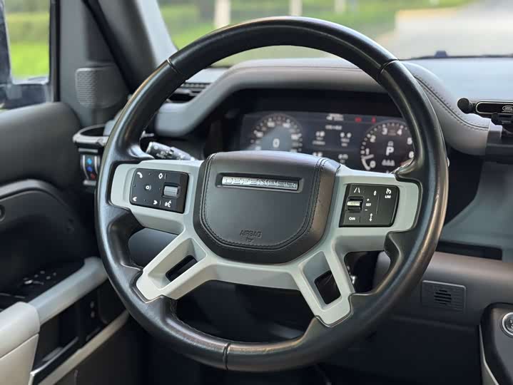 Land Rover Defender — фото 9