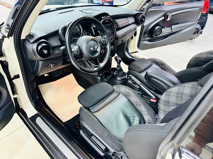 MINI Hatch — фото 15