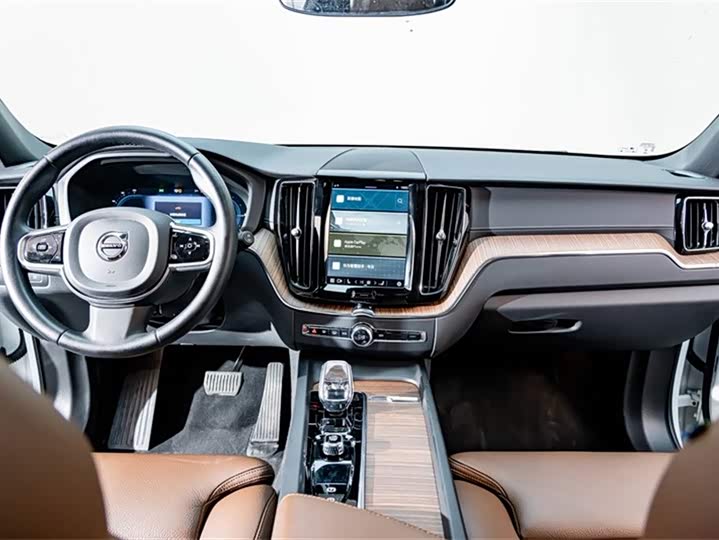 Volvo XC60 Hybrid 2023 T 8 PHEV 4 WD — фото 14