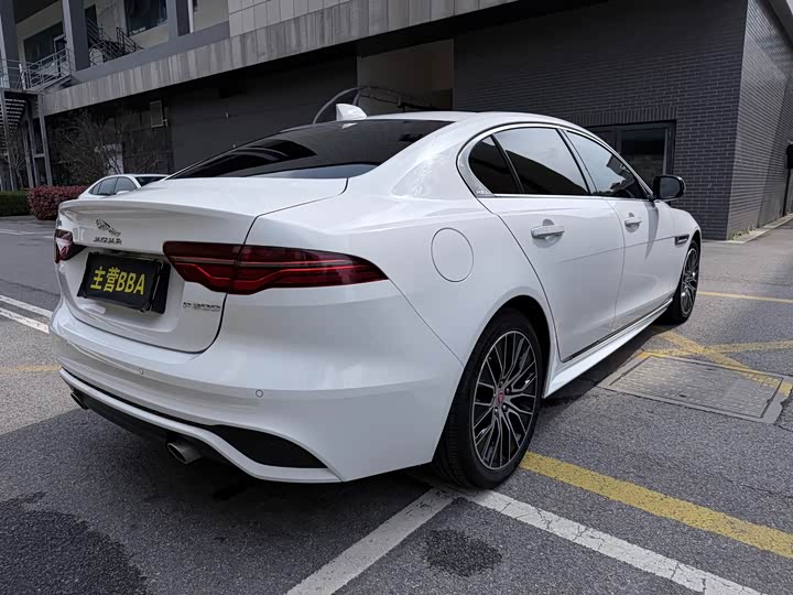 Jaguar XEL 2021 2.0 T 200 PS R-DYNAMIC — фото 14