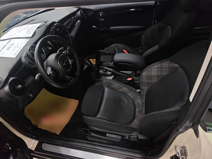 MINI Hatch — фото 15