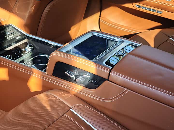 BMW 7-Series 2017 750 Li x Drive — фото 20