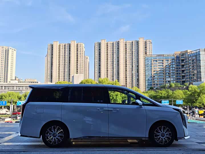 Trumpchi E9 2023 E 9 MAX — фото 10