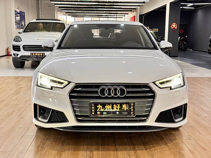 Audi A4L 2019 40 TFSI VI — фото 2