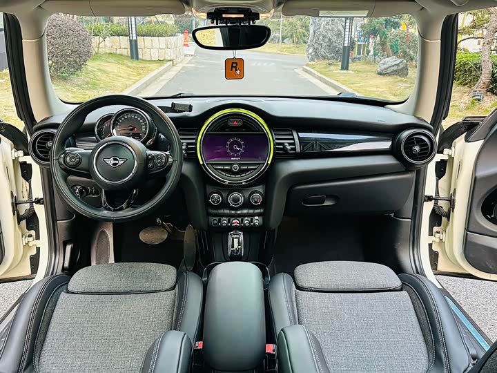 MINI Hatch — фото 16