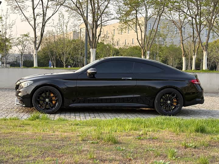 Mercedes-Benz C-Class 2019 AMG C 63 — фото 8