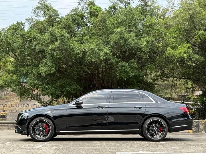 Mercedes-Benz E-Class 2018 E 300 L Luxury — фото 15
