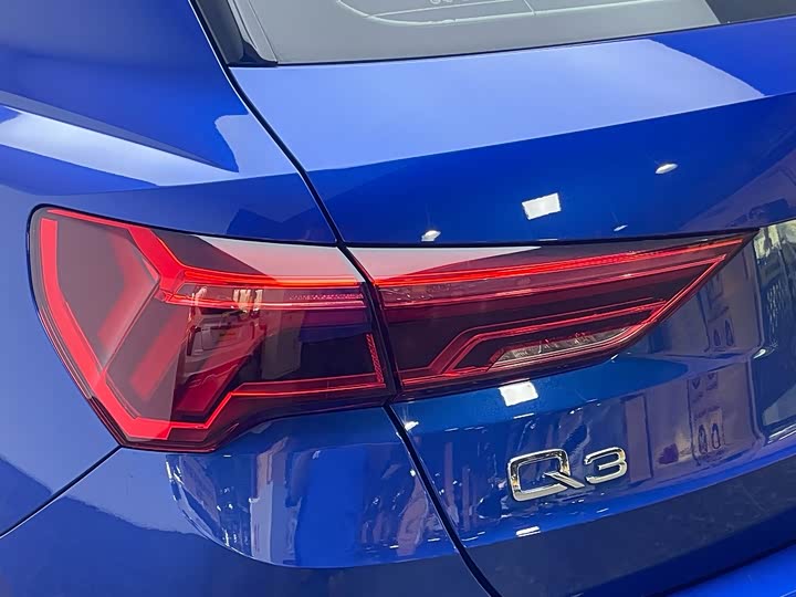 Audi Q3 2021 45 TFSI quattro — фото 11