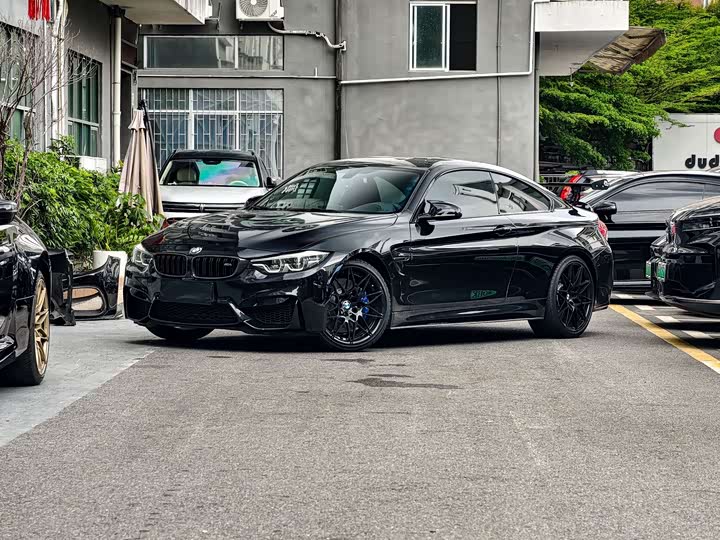 BMW M4 2017 M 4 — фото 1