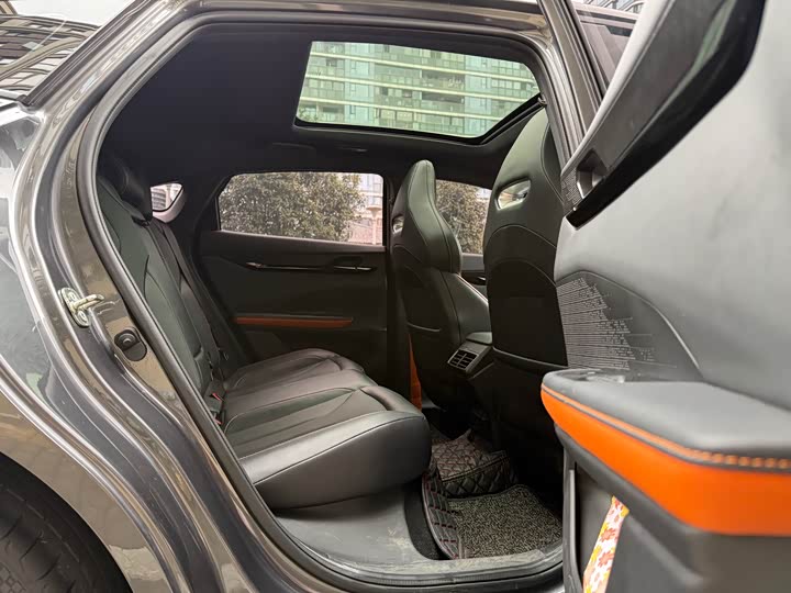 Changan UNI-V 2023 1.5 T Premium — фото 9