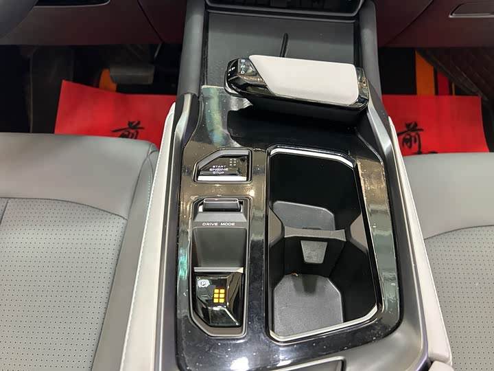 Changan UNI-T 2023 1.5 T Premium — фото 13