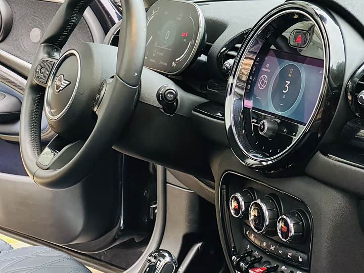 MINI Clubman — фото 12