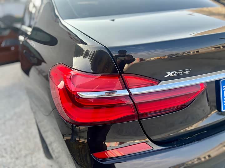 BMW 7-Series 2018 740 Li x Drive M — фото 14