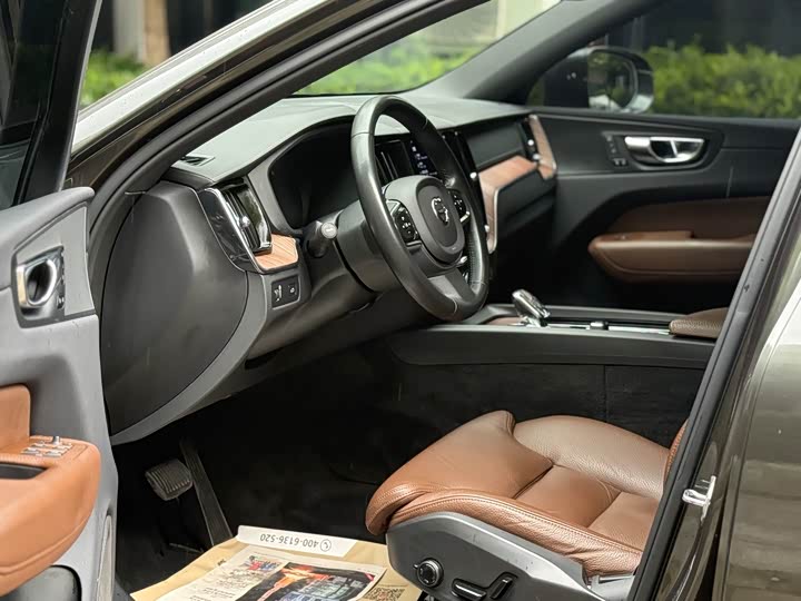 Volvo XC 60 2022 B 5 4 WD — фото 4