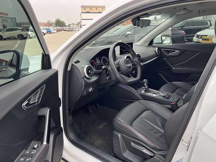 Audi Q2L 2023 35 TFSI — фото 14