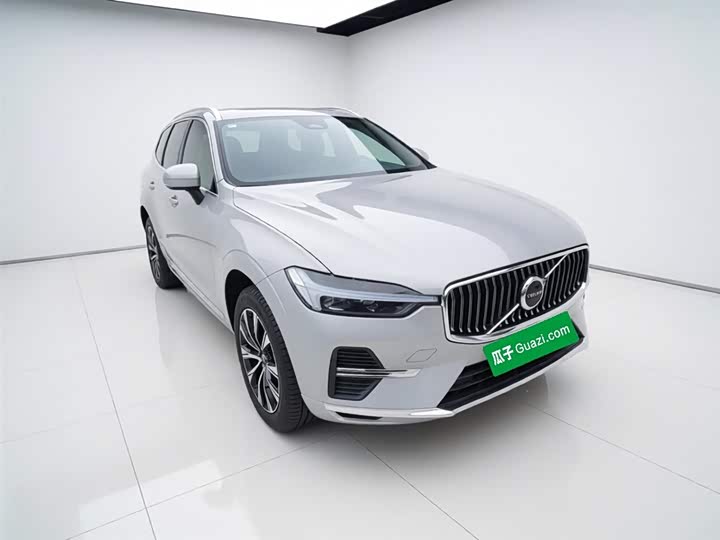 Volvo XC60 2025 B 5 4 WD — фото 7