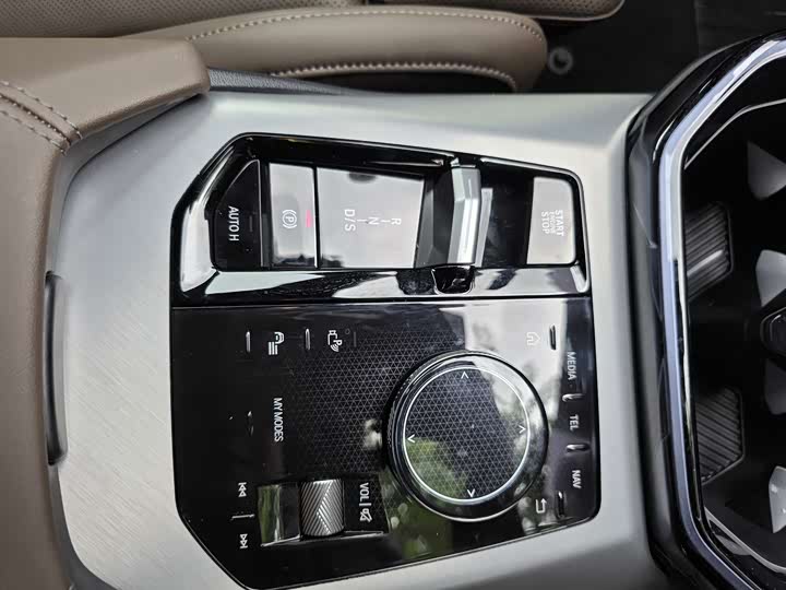 BMW X3 M50 2025 M 50 x Drive — фото 12