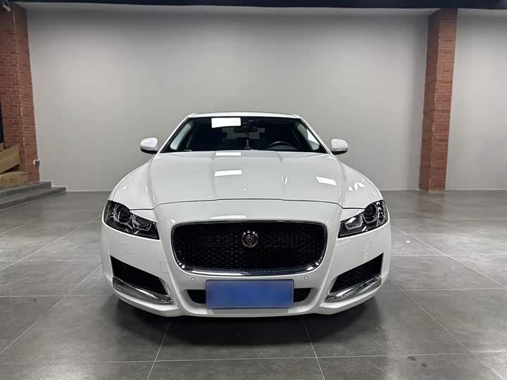 Jaguar XFL 2020 XFL 2.0 T P 200 2 WD — фото 23