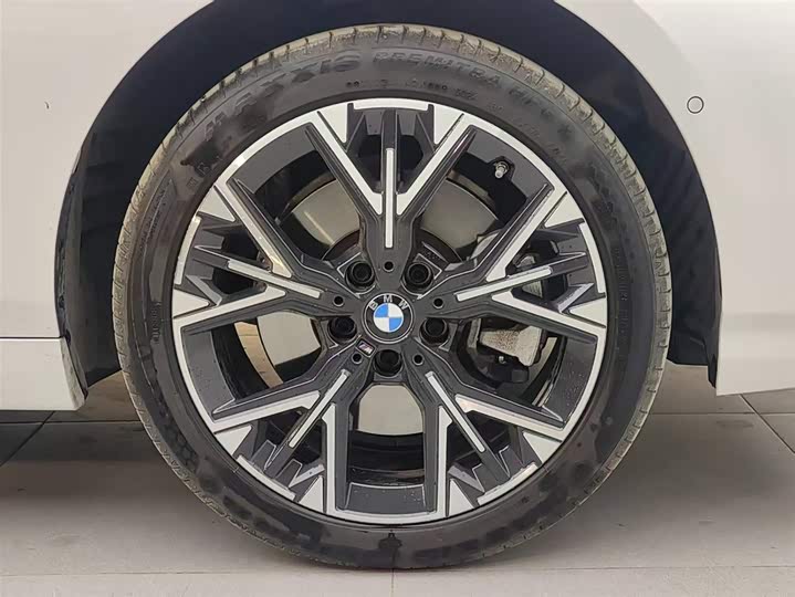 BMW 2-Series 2025 225 L M — фото 18