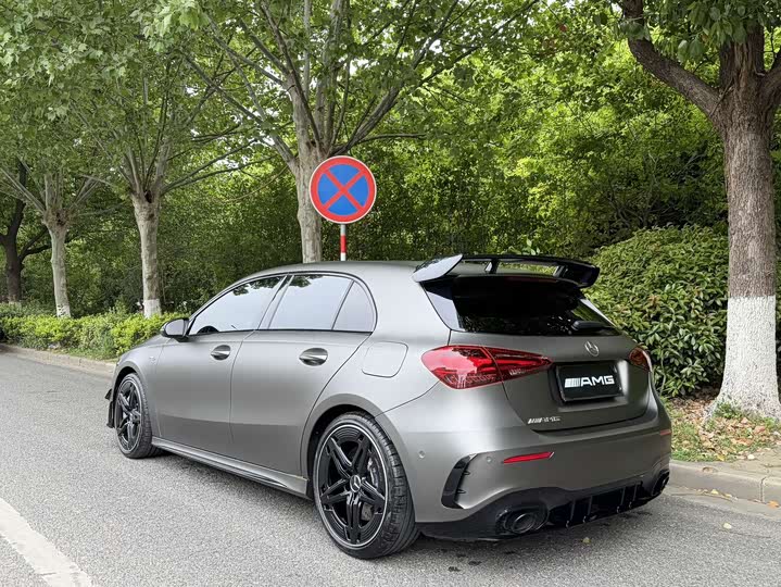 Mercedes-Benz A-Class 2024 AMG A 35 4 MATIC — фото 6
