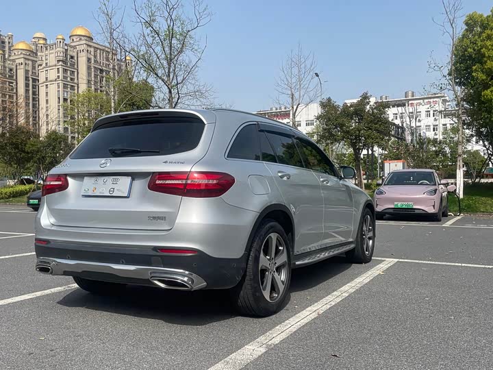 Mercedes-Benz GLC 260 4MATIC люкс — фото 6