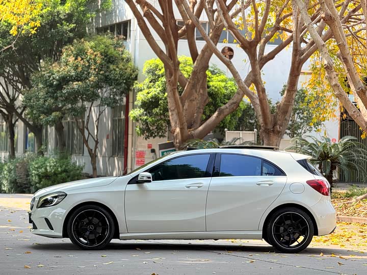 Mercedes-Benz A-Class — фото 10