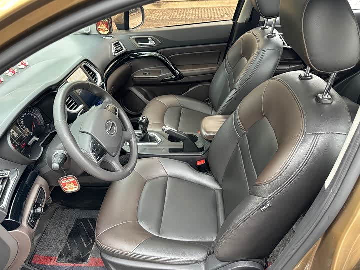 Trumpchi GS4 2017 200 T MT 2 WD — фото 18