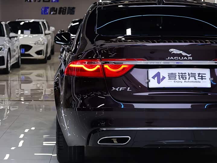 Jaguar XFL 2018 XFL 2.0 T 250 PS — фото 8
