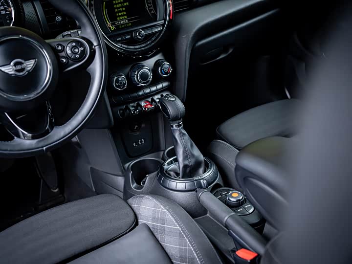 MINI Hatch — фото 13