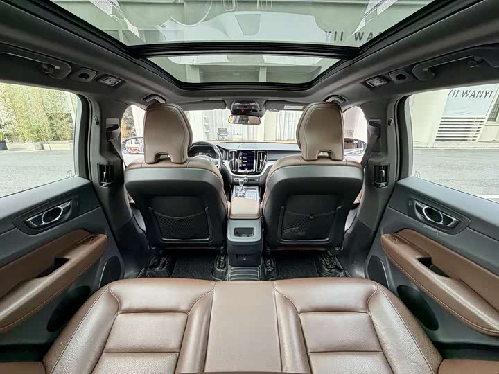 Volvo XC60 2021 T 5 4 WD — фото 13