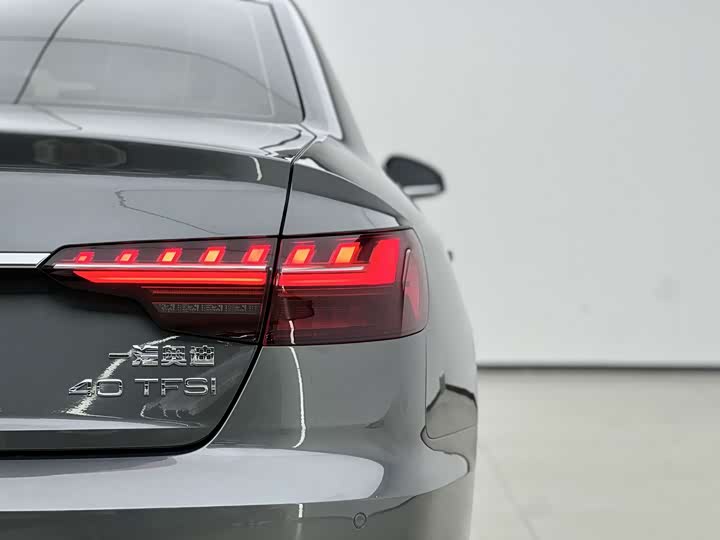 Audi A4L 2022 40 TFSI — фото 18