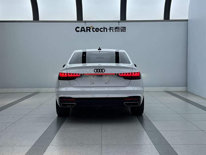 Audi A4L 2022 40 TFSI — фото 3