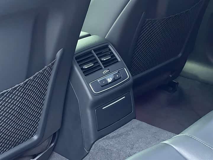 Audi A4L 2022 40 TFSI — фото 24