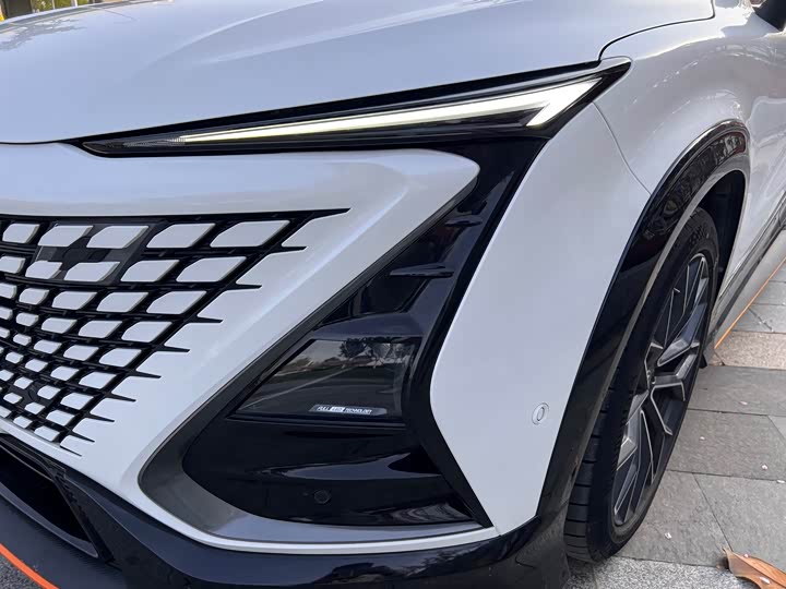 Changan UNI-T 2022 1.5 T Flagship — фото 2