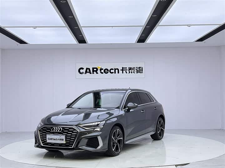 Audi A3 2024 Sportback 35 TFSI Sport — фото 1