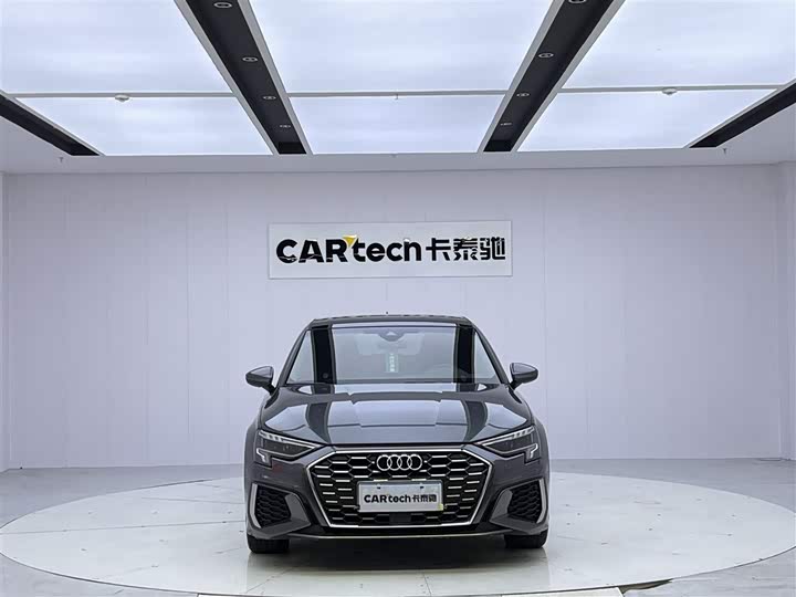 Audi A3 2024 Sportback 35 TFSI Sport — фото 3