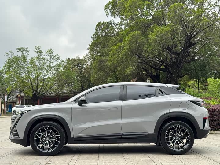 Changan UNI-T 2022 1.5 T Premium — фото 5