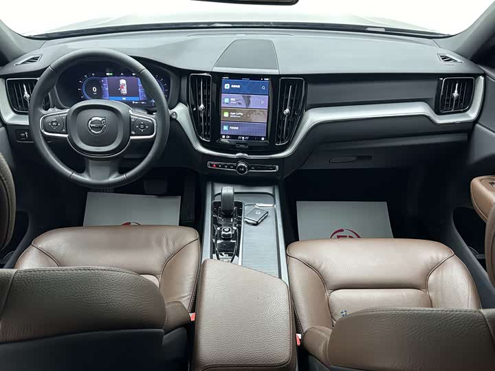 Volvo XC60 2022 B 5 4 WD — фото 18