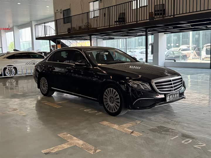 Mercedes-Benz E-Class 2019 E 300 L Luxury — фото 3