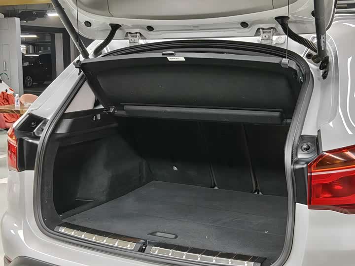 BMW X1 2019 x Drive 20 Li — фото 15