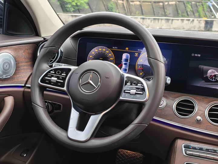 Mercedes-Benz E-Class 2020 E 300 L Luxury — фото 8
