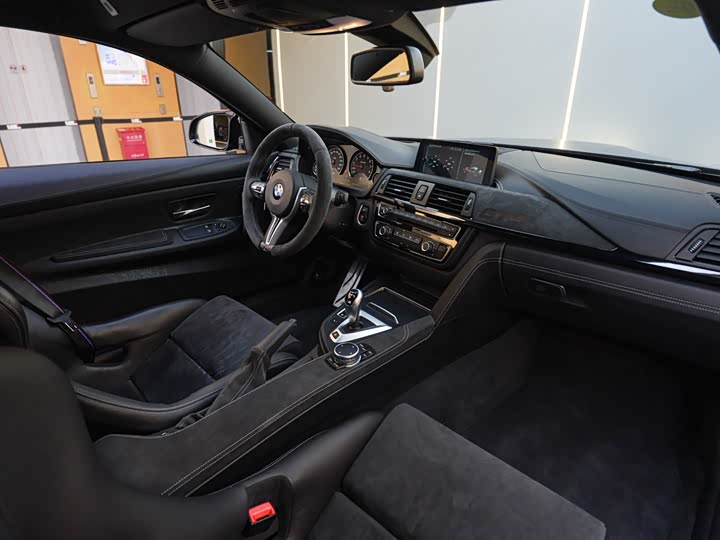 BMW M4 2016 M 4 GTS — фото 12