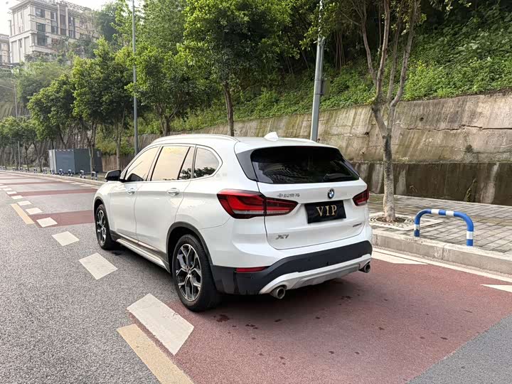 BMW X1 2020 s Drive 20 Li — фото 11