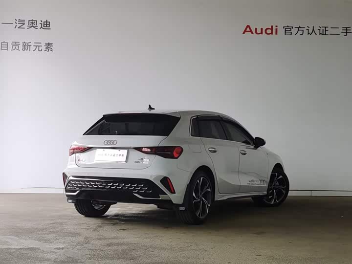 Audi A3 2025 Sportback 35 TFSI — фото 3