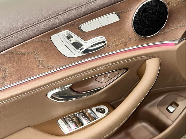 Mercedes-Benz E-Class 2016 E 300 L Luxury — фото 9