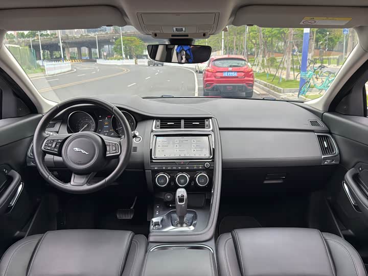 Jaguar E-PACE 2018 P 250 S V — фото 4