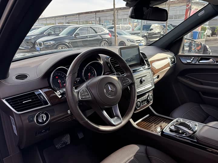 Mercedes-Benz GLS 2017 GLS 400 4 MATIC — фото 8