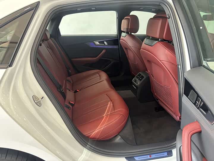 Audi A4L 2025 200 40 TFSI B&O — фото 27