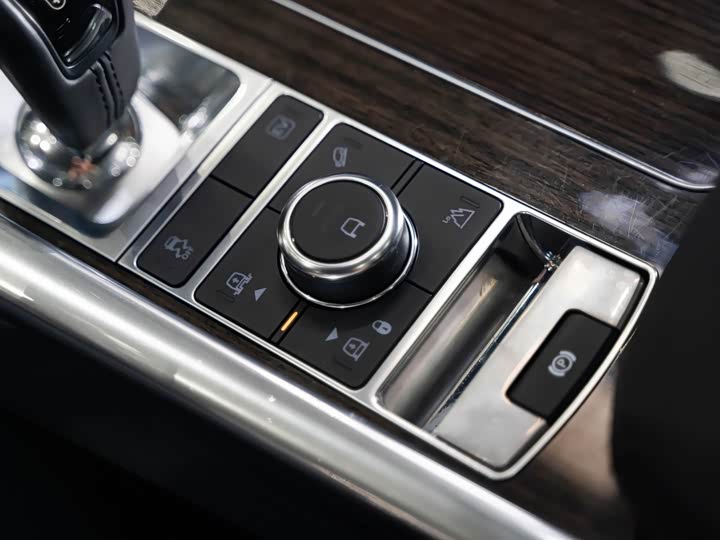 Land Rover Range Rover Sport — фото 16