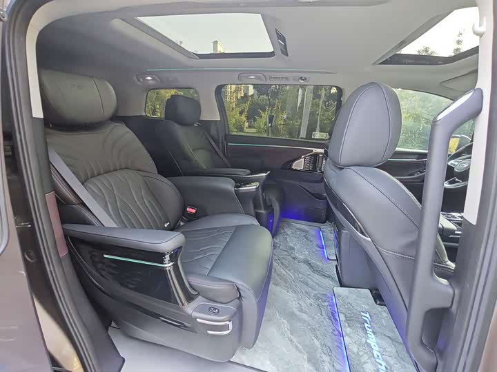 Trumpchi M8 2024 400 T — фото 13
